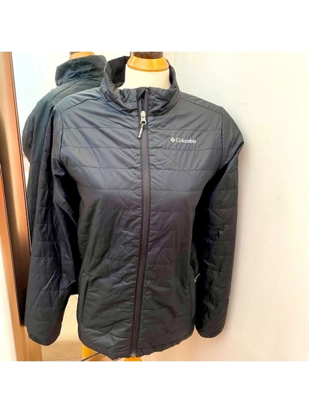 Black Columbia omiheat puffer jacket size juniors XL